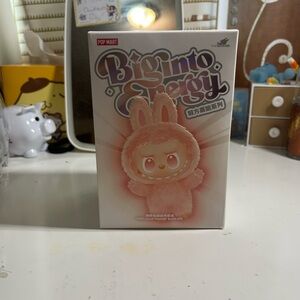 Pop Mart Big Into Energy Labubu!